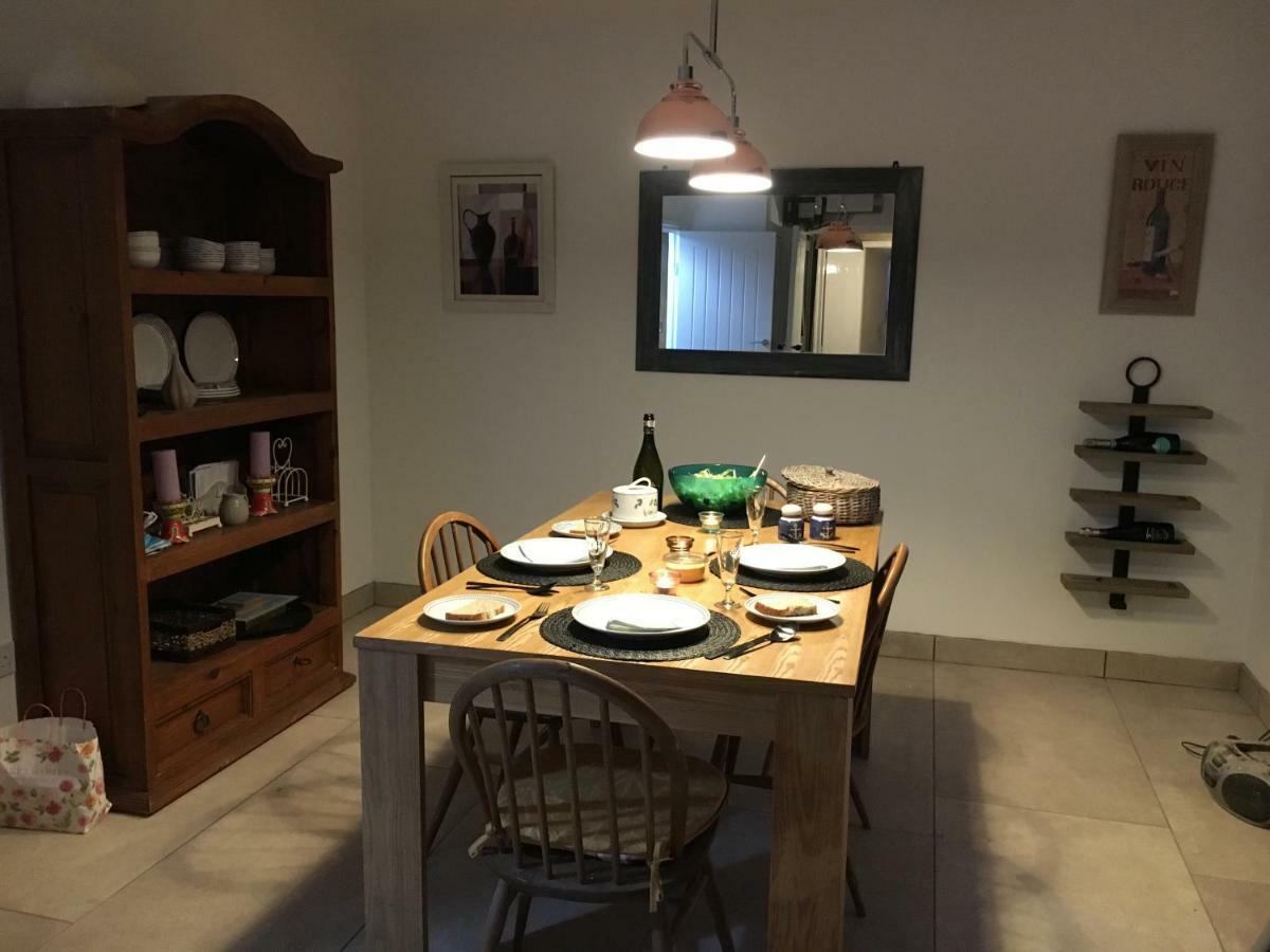 Вилла Stunning 4 Bed Townhouse In Central Долиш Экстерьер фото